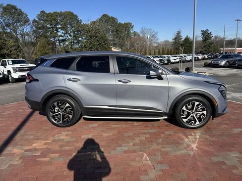 Used 2024 Kia Sportage EX FWD image 37