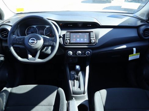 New 2025 Nissan Kicks Play S image 6