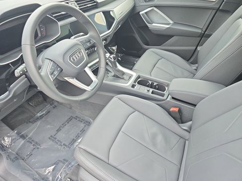 Certified 2025 Audi Q3 2.0T Premium w/ Convenience Package image 16