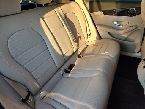 Used 2021 Mercedes-Benz GLC 300 GLC 300 image 17