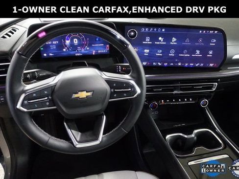 Used 2024 Chevrolet Traverse RS image 12