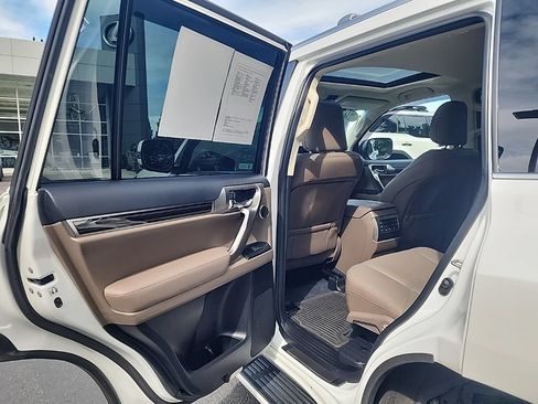 Certified 2023 Lexus GX 460 Luxury w/ Sport Design Package AWD/4WD image 15