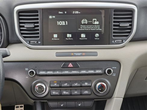 Used 2020 Kia Sportage S image 20