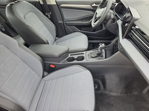 New 2027 Volkswagen Jetta SE FWD image 12