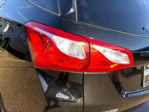 Used 2020 Chevrolet Equinox LT FWD image 29
