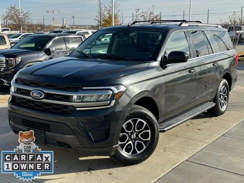 Used 2023 Ford Expedition Max XLT image 4