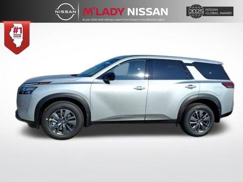 New 2025 Nissan Pathfinder S w/ Cargo Package image 4