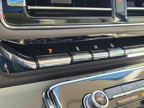 Certified 2022 Lincoln Navigator L Black Label image 36