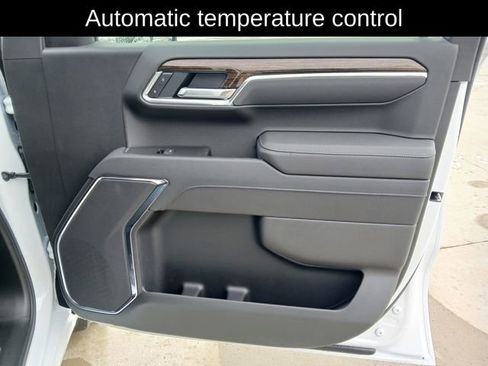 New 2026 GMC Sierra 1500 SLE w/ Preferred Package image 16