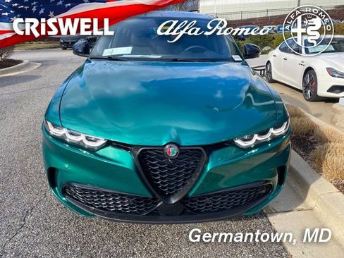 New 2024 Alfa Romeo Tonale Veloce image 3