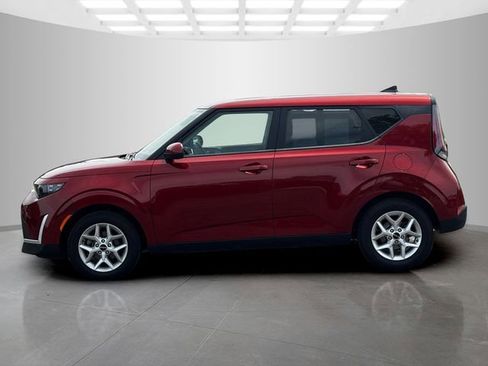 Used 2025 Kia Soul LX w/ LX Technology Package FWD image 4