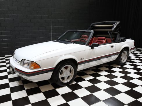 Used 1991 Ford Mustang LX RWD image 11
