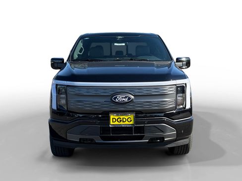 New 2025 Ford F150 Lightning Lariat image 8
