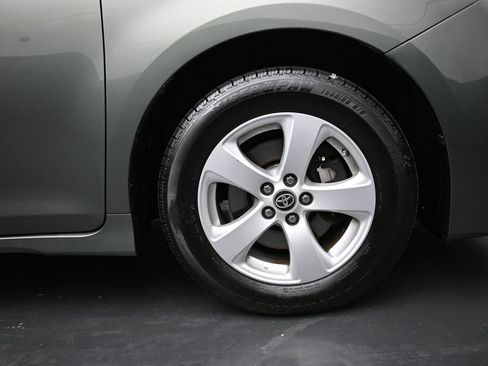 Used 2020 Toyota Sienna L FWD image 10