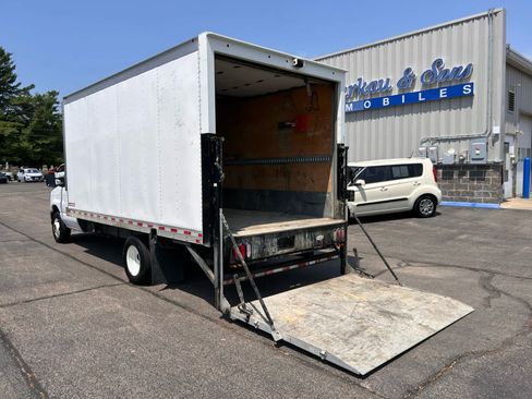 Used 2022 Ford E-350 and Econoline 350 Super Duty w/ Power Windows & Locks Group RWD image 9