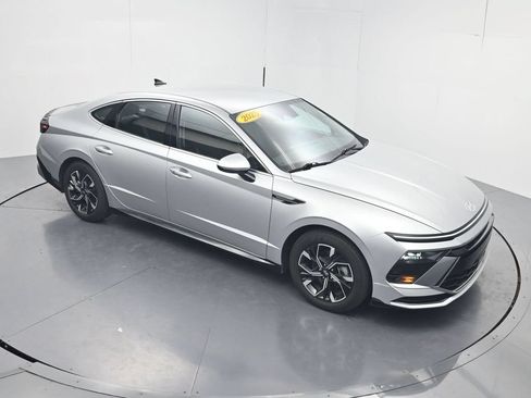 Used 2025 Hyundai Sonata SEL FWD image 42