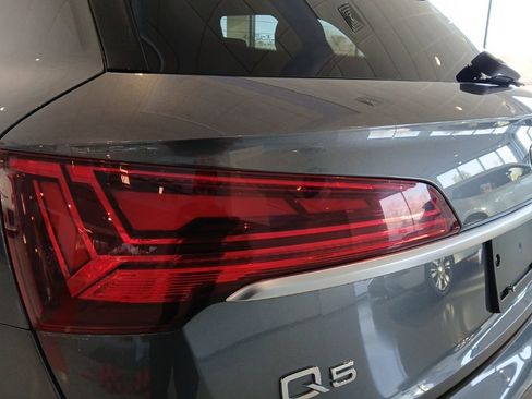 Used 2022 Audi Q5 2.0T Premium w/ Convenience Package image 13