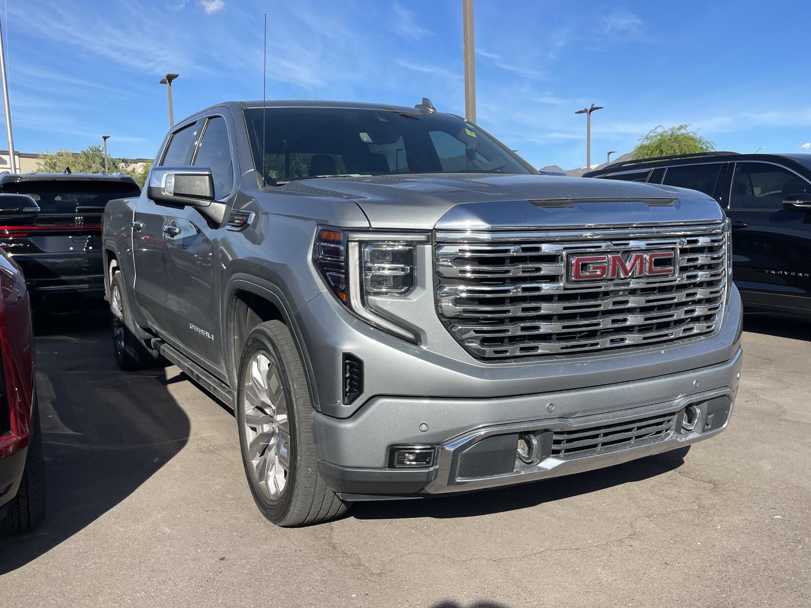 Used 2023 GMC Sierra 1500 Denali w/ Denali Reserve Package AWD/4WD image 3
