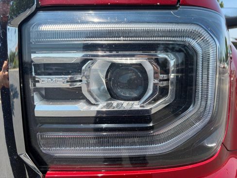 Used 2018 GMC Sierra 1500 Denali w/ Denali Ultimate Package AWD/4WD image 9
