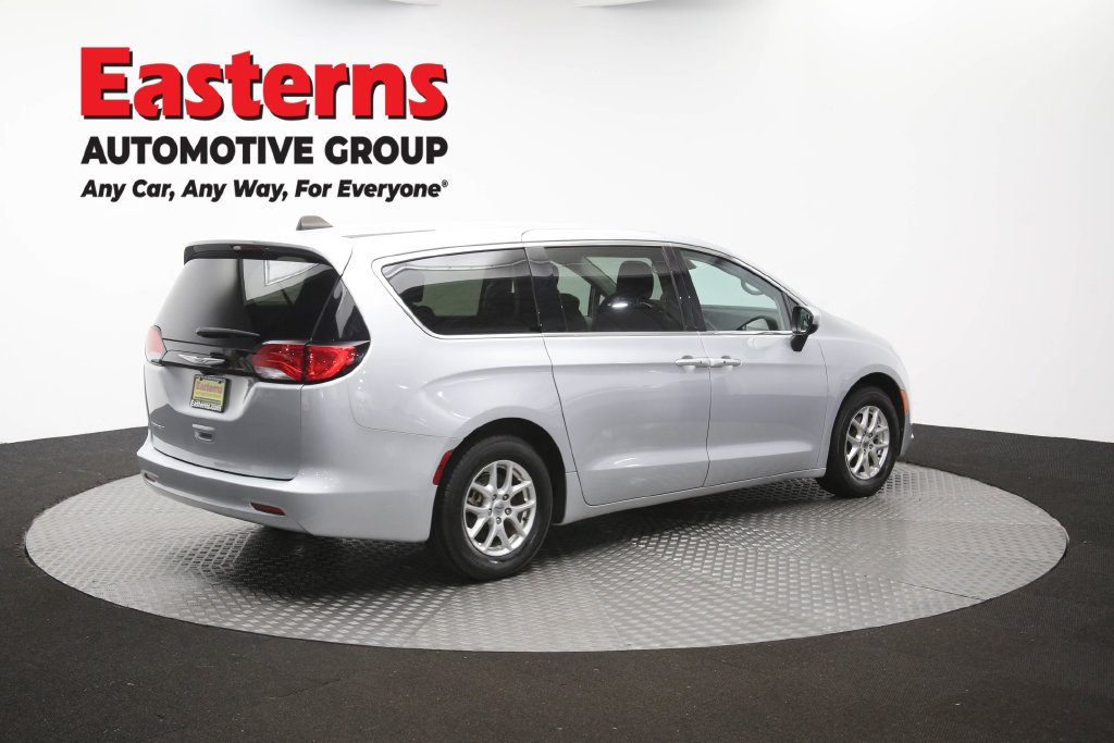 Used 2023 Chrysler Voyager LX FWD image 44