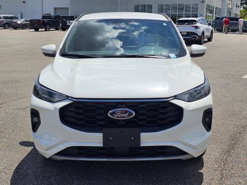 Used 2023 Ford Escape ST-Line Select w/ Tech Pack #2 AWD/4WD image 2