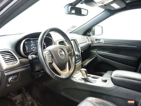 Used 2017 Jeep Grand Cherokee Limited w/ Trailer Tow Group IV image 27