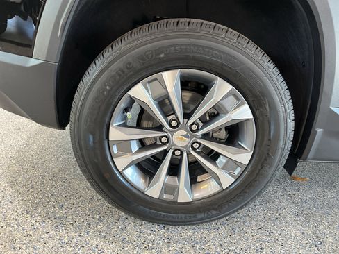 New 2026 Chevrolet Equinox LT FWD image 33
