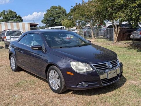 Used 2010 Volkswagen Eos Komfort FWD image 1