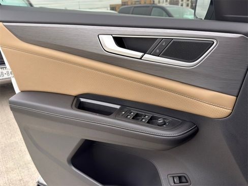 New 2026 Volkswagen Atlas Cross Sport SE image 21