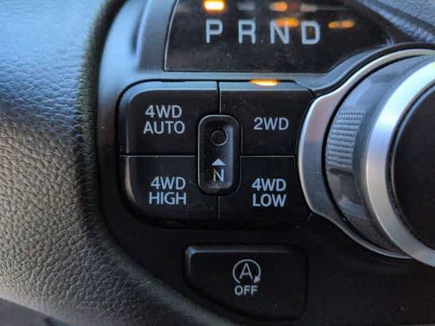 Used 2022 RAM 1500 Big Horn AWD/4WD image 37