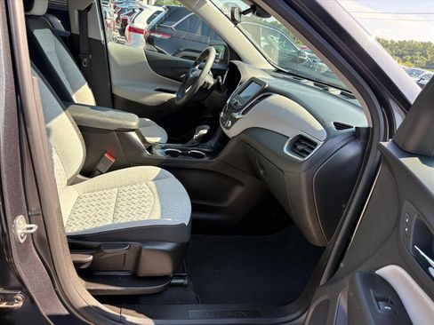 Used 2022 Chevrolet Equinox LT FWD image 18