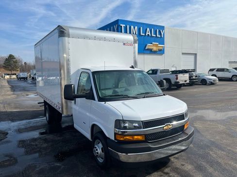 New 2026 Chevrolet Express 3500 w/ Power Convenience Package RWD image 29
