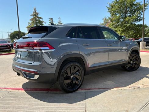 Used 2026 Volkswagen Atlas Cross Sport SE FWD image 6