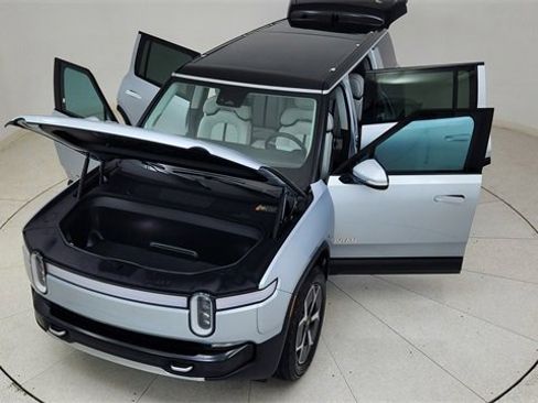 Used 2023 Rivian R1S Adventure image 87