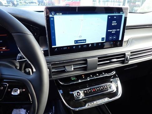 New 2026 Lincoln Corsair Premiere image 22