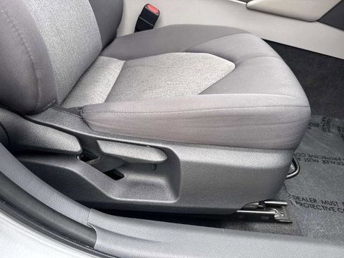 Used 2022 Toyota Camry LE FWD image 12