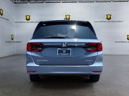 Used 2024 Honda Odyssey Sport image 6