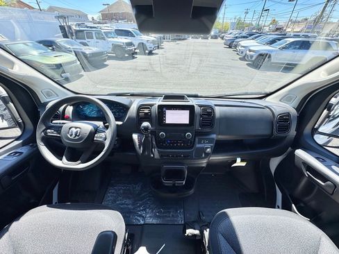 Used 2025 RAM ProMaster 2500 w/ Convenience Group FWD image 22