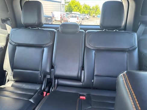 Used 2025 Ford Expedition Tremor AWD/4WD image 37