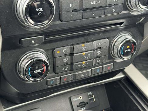 Used 2015 Ford F150 XLT w/ Equipment Group 302A Luxury image 18