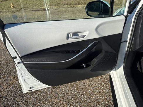 Used 2024 Toyota Corolla SE image 15
