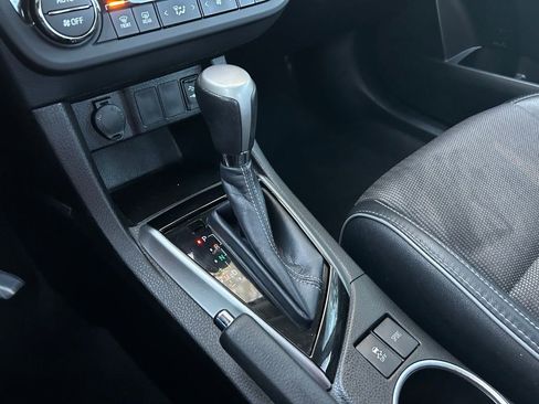 Used 2016 Toyota Corolla S image 26