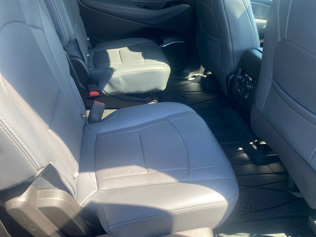 Used 2018 Buick Enclave Premium w/ Experience Buick Package AWD/4WD image 27