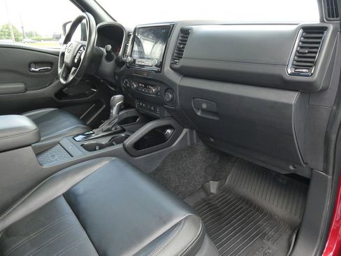 Used 2022 Nissan Frontier PRO-4X w/ Pro-4X Premium Package AWD/4WD image 14