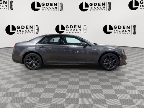 Used 2021 Chrysler 300 Touring L image 9