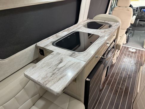 Used 2017 Mercedes-Benz Sprinter 3500 image 43