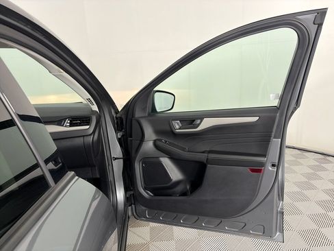 Certified 2022 Ford Escape SE w/ SE Sport Appearance Package AWD/4WD image 30