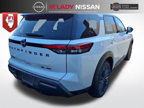 New 2026 Nissan Pathfinder SL image 7