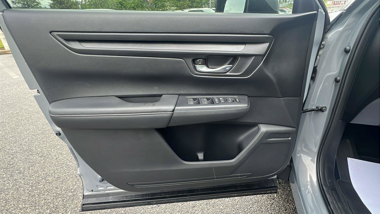 Used 2024 Honda CR-V LX image 20