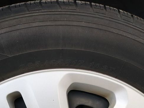 Used 2019 Dodge Grand Caravan SE image 39